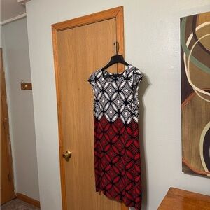 R&K Large Multi-Color w/Geometric Print Knee-Length Cap Sleeve Shift Dress - EUC